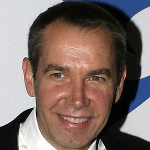 Jeff Koons - Bio, Family, Trivia | Famous Birthdays
