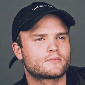 Jeffrey Cyrus - Age, Family, Bio | Famous Birthdays