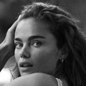 Jena Goldsack Headshot 4 of 10