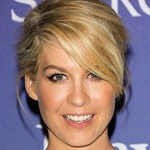 Jenna Elfman at age 41