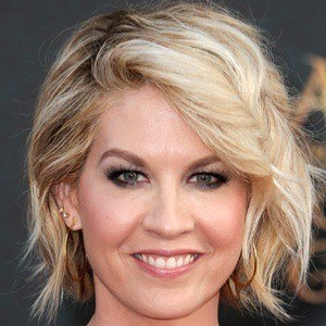 Jenna Elfman at age 44