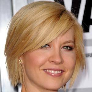 Jenna Elfman Headshot 7 of 7