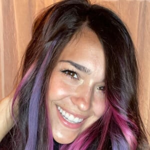 Jenni Hiles Headshot 5 of 8