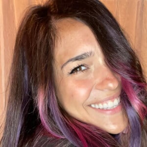 Jenni Hiles Headshot 6 of 8