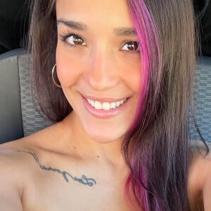 Jenni Hiles Headshot 8 of 8