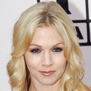 Jennie Garth Headshot 8 of 10