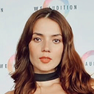 Jennifer Arenas Headshot 6 of 9