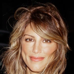 Jennifer Esposito Headshot 6 of 10