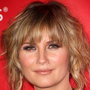 Jennifer Nettles at age 39