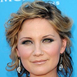 Jennifer Nettles at age 35