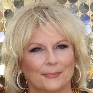 Jennifer Saunders Headshot 5 of 10