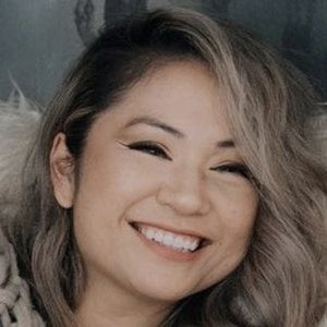Jenny Chang Headshot 7 of 10