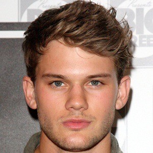 Jeremy Irvine Headshot 10 of 10