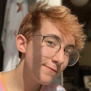 Jeremy Noodles Headshot 8 of 10