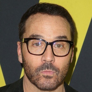 Jeremy Piven Headshot 9 of 10