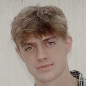Jeron Divine Headshot 7 of 8