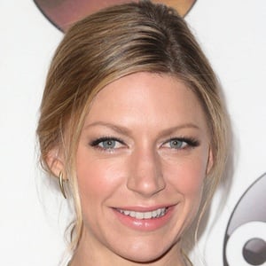 Jes Macallan at age 33