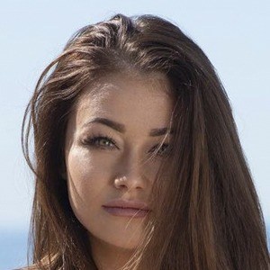 Jess Impiazzi Headshot 7 of 10