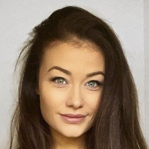 Jess Impiazzi Headshot 8 of 10