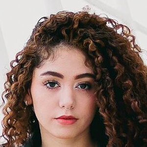 Jess Mejía Headshot 11 of 13
