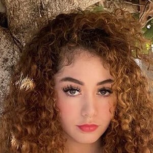Jess Mejía Headshot 5 of 13