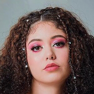 Jess Mejía Headshot 6 of 13