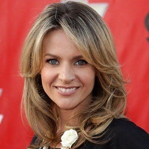 Jessalyn Gilsig Headshot 6 of 10