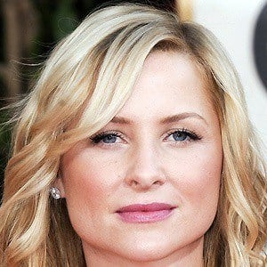 Jessica Capshaw Headshot 5 of 10