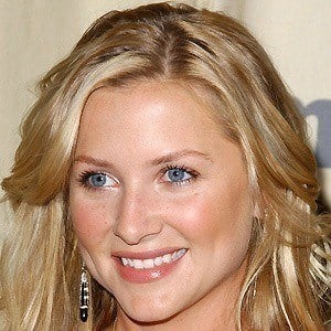 Jessica Capshaw Headshot 6 of 10