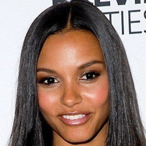 Jessica Lucas Headshot 7 of 10