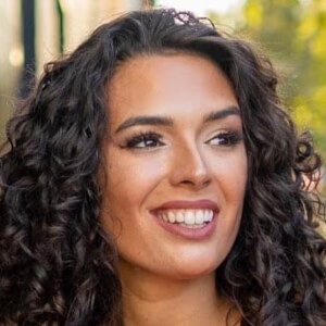 Jessica Serna Headshot 6 of 8