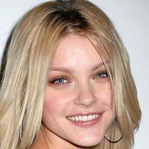 Jessica Stam Bio Family Trivia Famous Birthdays