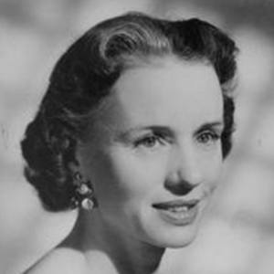 Jessica Tandy Headshot 2 of 3