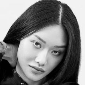 Jessie Li Headshot 8 of 10