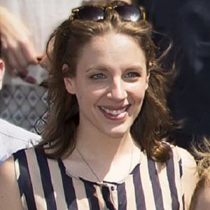 Jessie Mueller Headshot 6 of 7