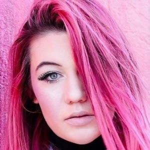 Jessie Paege Headshot 2 of 10