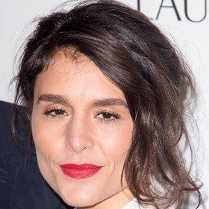 Jessie Ware Headshot 5 of 7