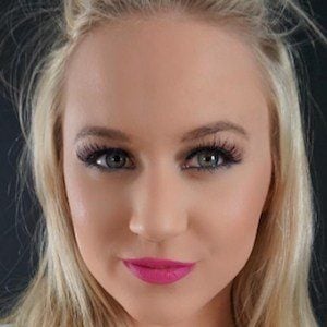 Jessy Erinn Headshot 3 of 7