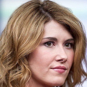 Jewel Staite - Bio, Family, Trivia | Famous Birthdays