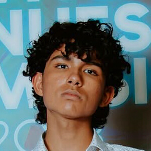 JhonsiTorrex Headshot 3 of 6