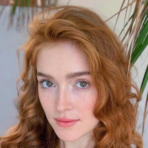 Jia Lissa Headshot 2 of 16