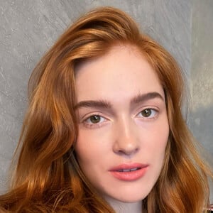 Jia Lissa Headshot 12 of 16