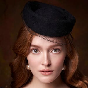 Jia Lissa Headshot 13 of 16