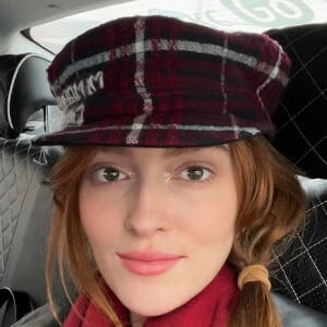 Jia Lissa Headshot 15 of 16