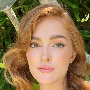Jia Lissa Headshot 9 of 16