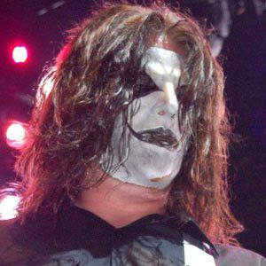 Jim Root - Bio, Family, Trivia | Famous Birthdays