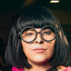 jinkies_viv Headshot 8 of 8