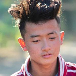 Jirsong Ronghang Headshot 4 of 5