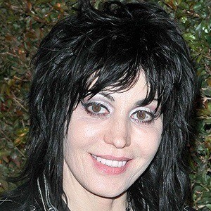 Joan Jett - Bio, Facts, Family | Famous Birthdays