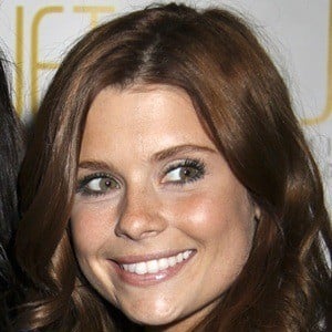 Joanna Garcia Headshot 9 of 10